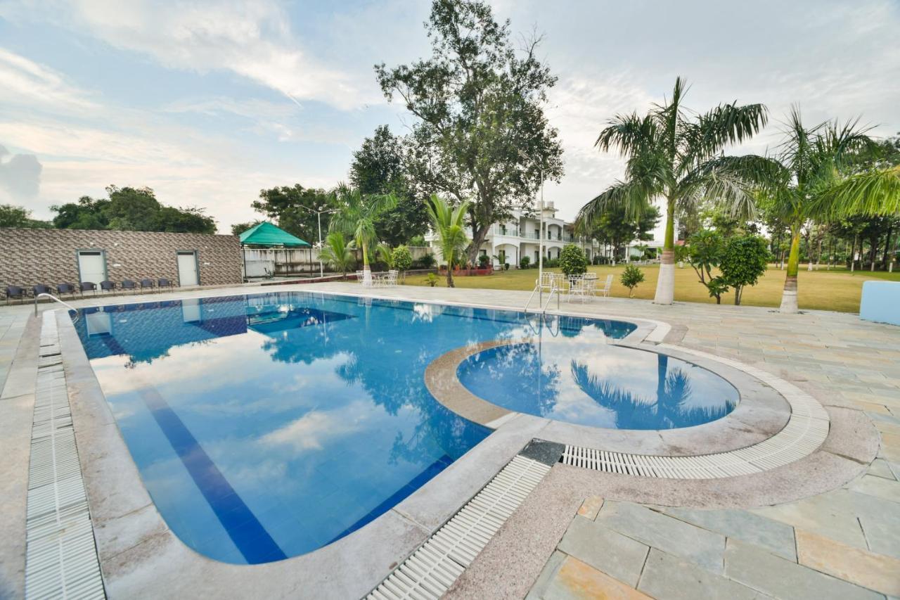 Palette - The Elegance Resort Chittorgarh Zewnętrze zdjęcie