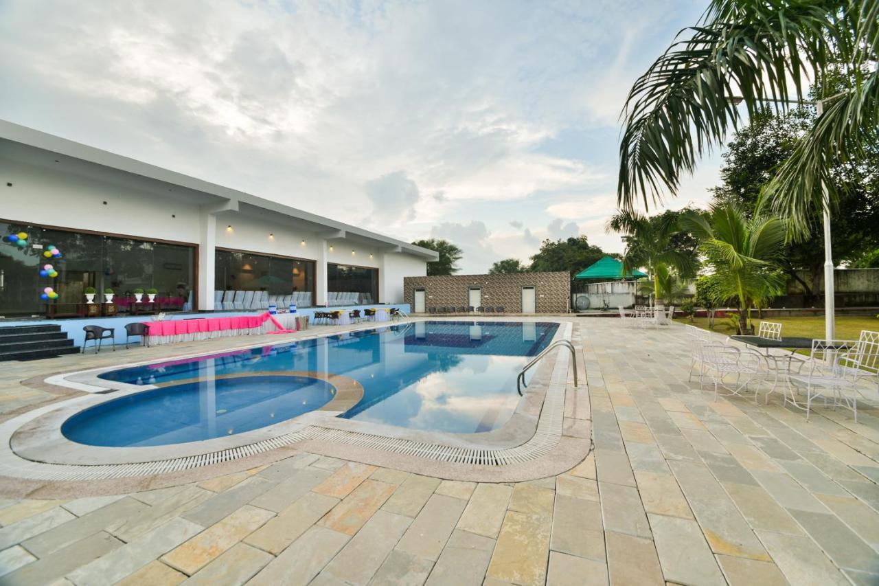 Palette - The Elegance Resort Chittorgarh Zewnętrze zdjęcie