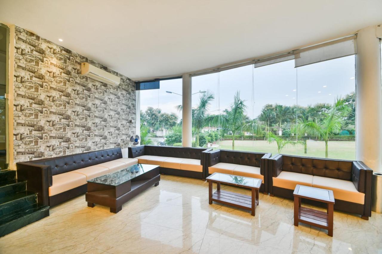 Palette - The Elegance Resort Chittorgarh Zewnętrze zdjęcie