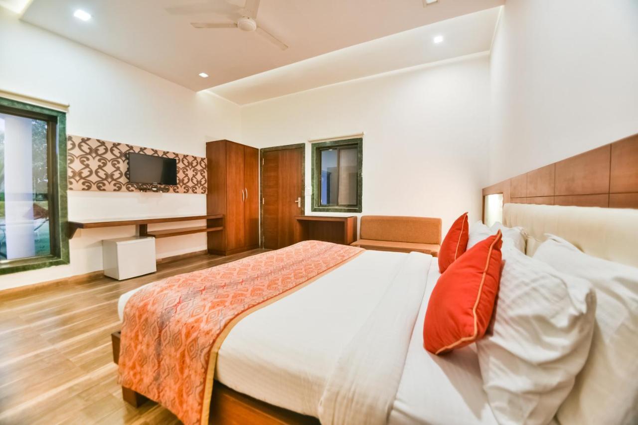 Palette - The Elegance Resort Chittorgarh Zewnętrze zdjęcie