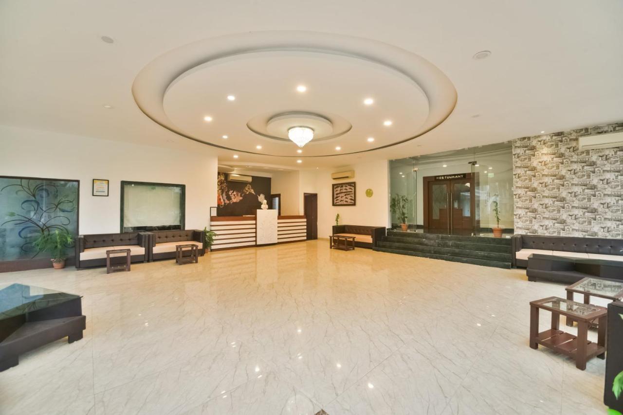 Palette - The Elegance Resort Chittorgarh Zewnętrze zdjęcie